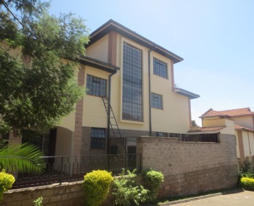 Townhouse to let Lavington Nairobi