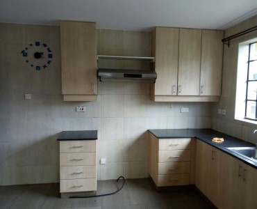 Townhouses to rent in Kiambu town