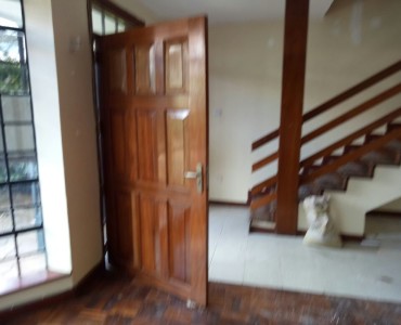 Townhouses to rent in Langata