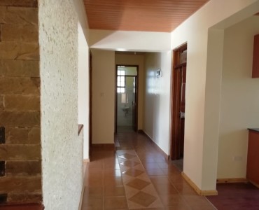 3 Bedroom with Dsq Bungalow, Karen Plains
