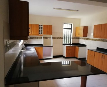 4 Bedroom Maisonette with Dsq, Fair Acres Karen (1)